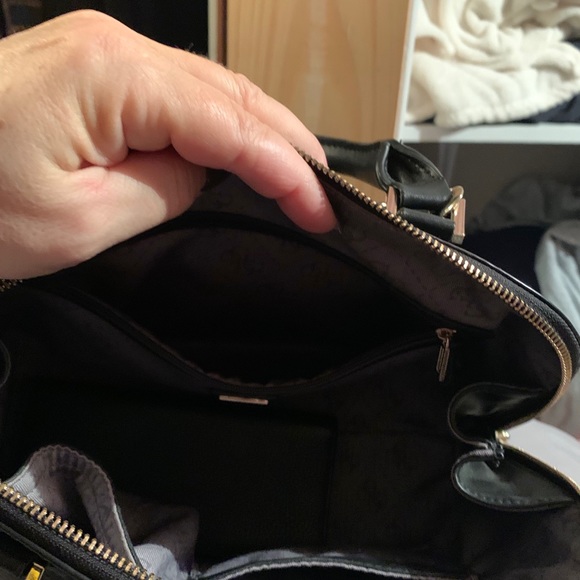 Guess - Picture 2 of 9